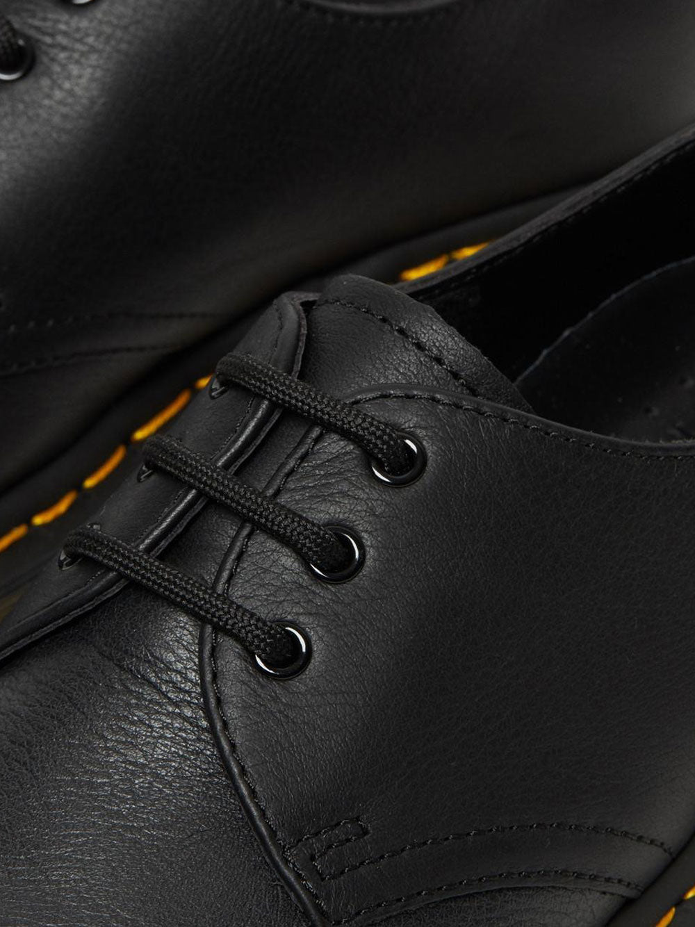 Dr. Martens Dr. Martens Scarpa UNISEX Mod. 1461 24256001 BLACK BLACK Nero