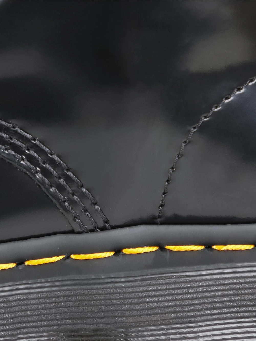 Anfibio Dr. Martens Molly Platform da Donna - Nero