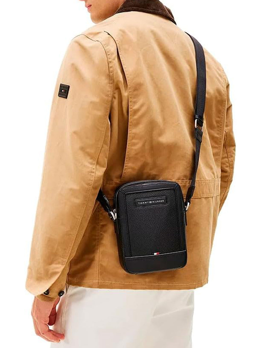Tommy Hilfiger Borsa a Tracolla Uomo Mod. AM0AM14111 BDS Nero