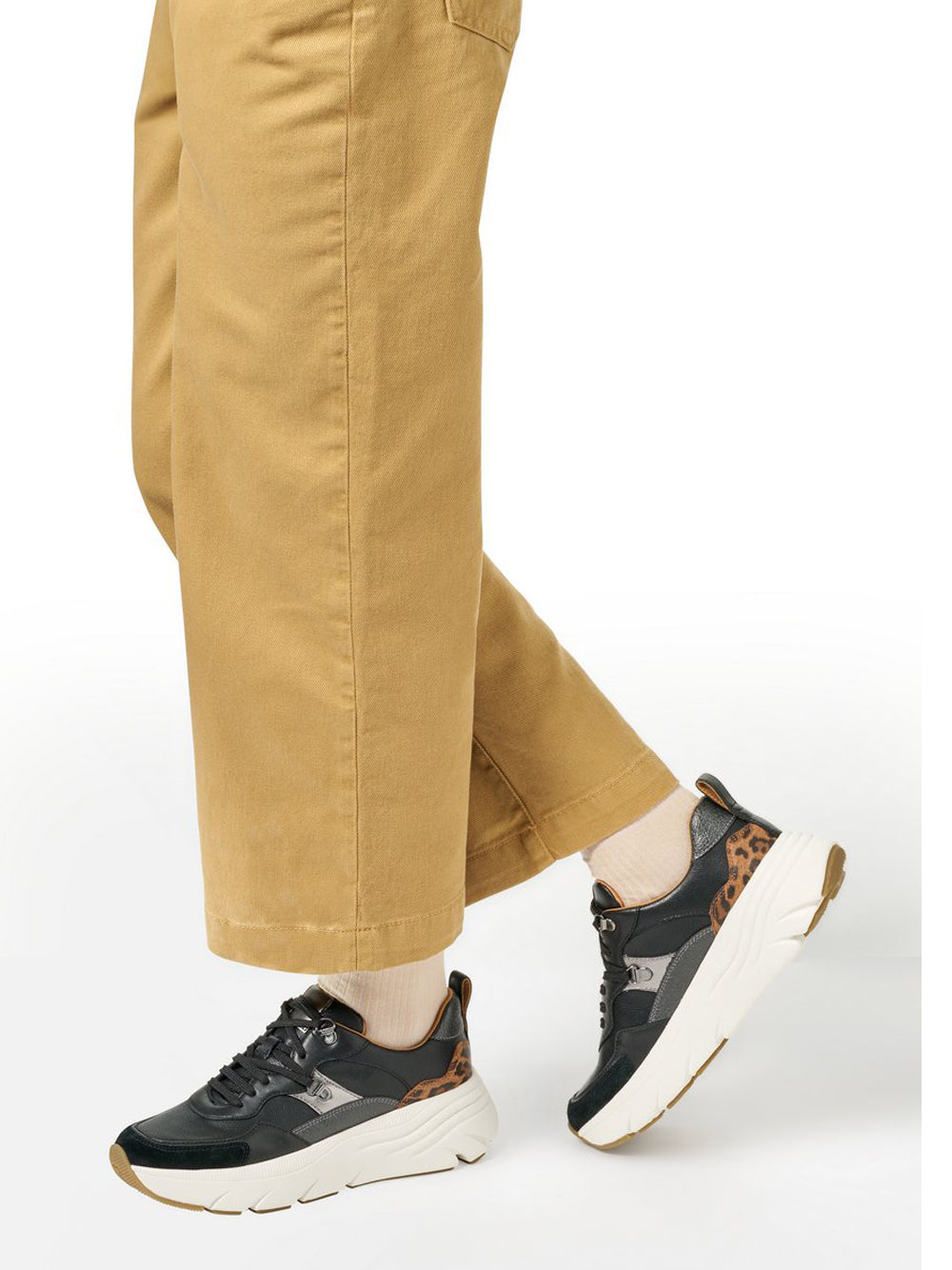 GEOX Sneakers Donna - modello D36UFE 5485 Nero