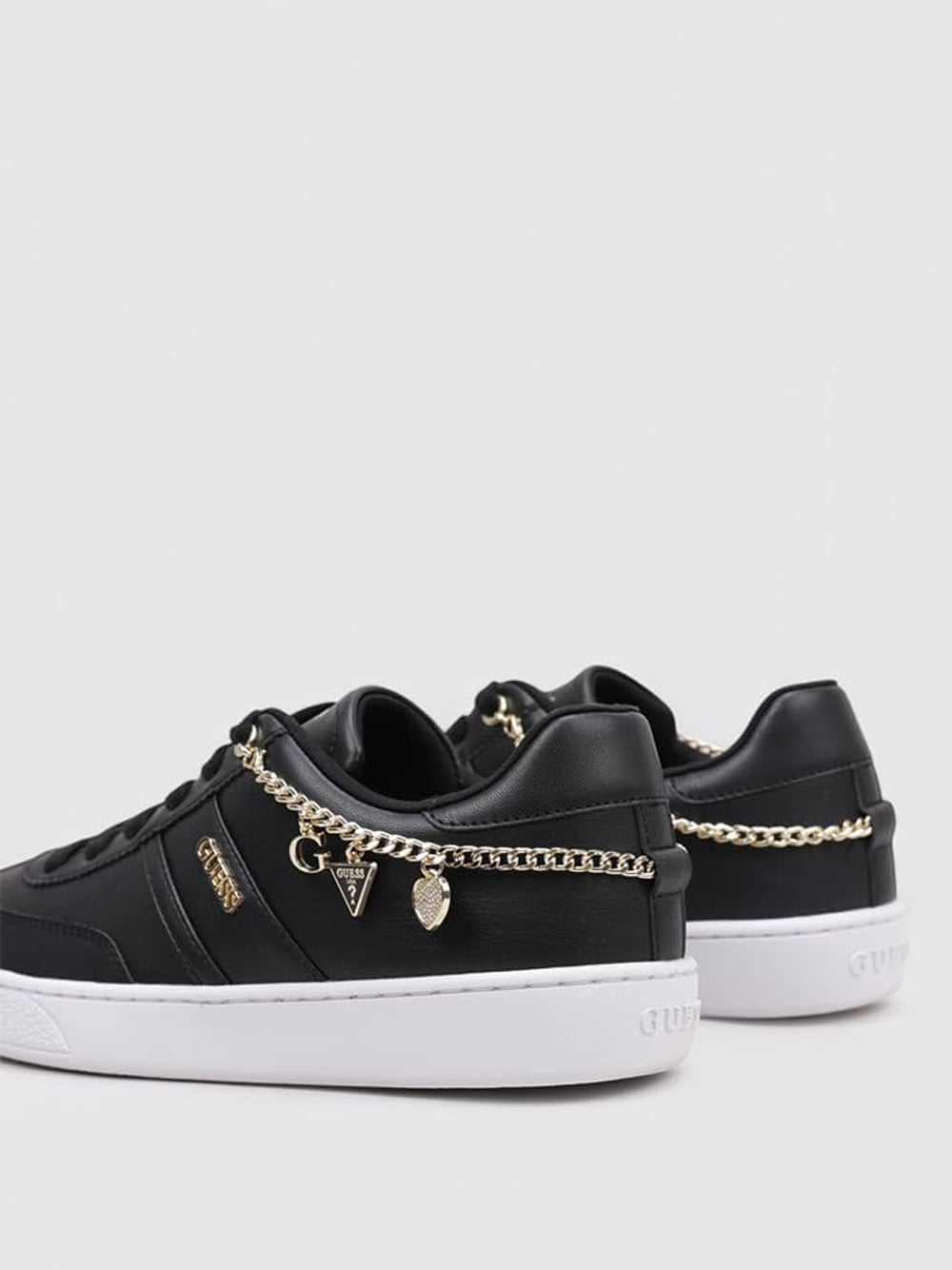 GUESS Sneakers Donna - modello FLTNAOLEA12 Nero