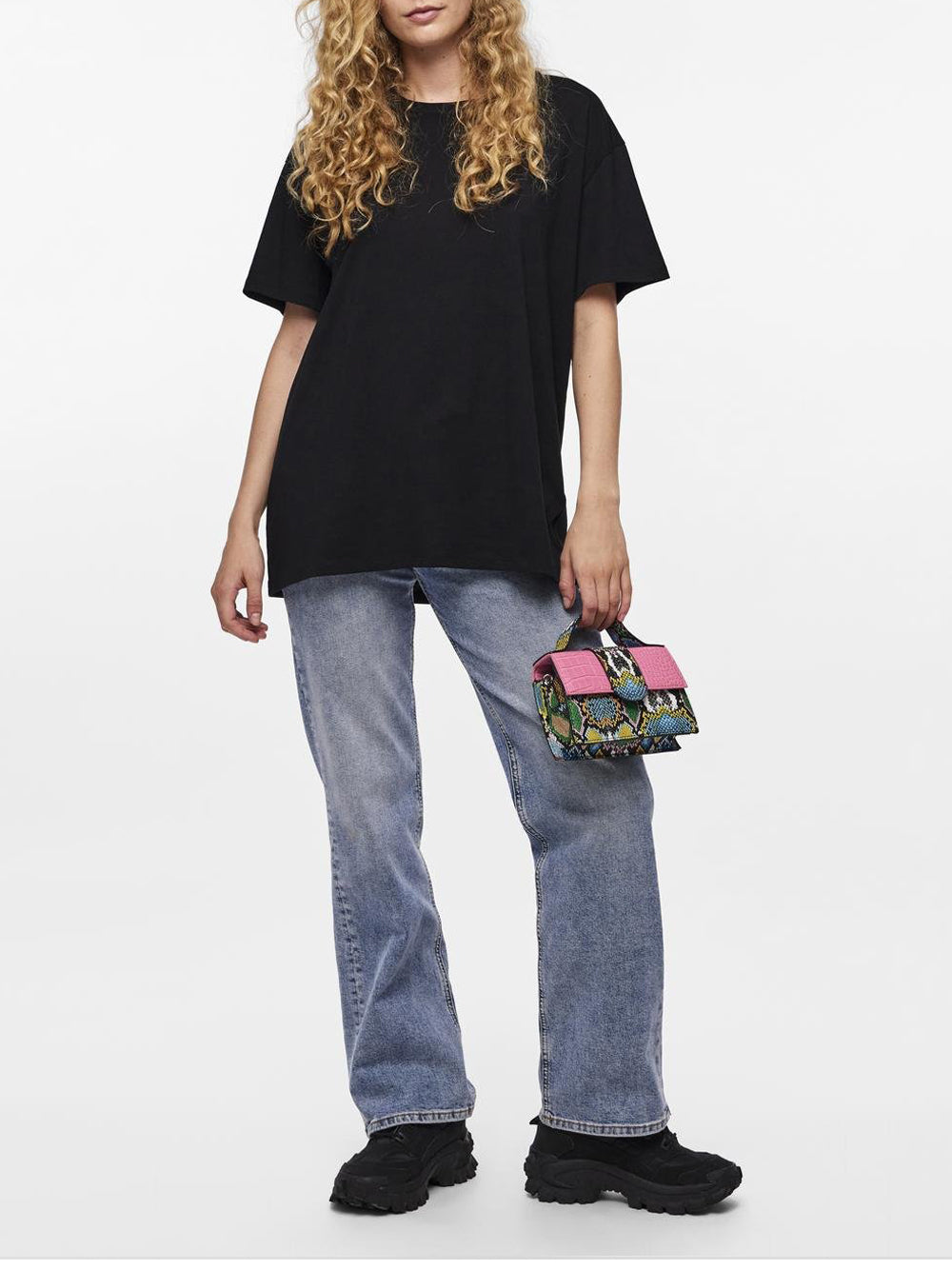 PIECES T-shirt Donna - modello 17146318 Nero