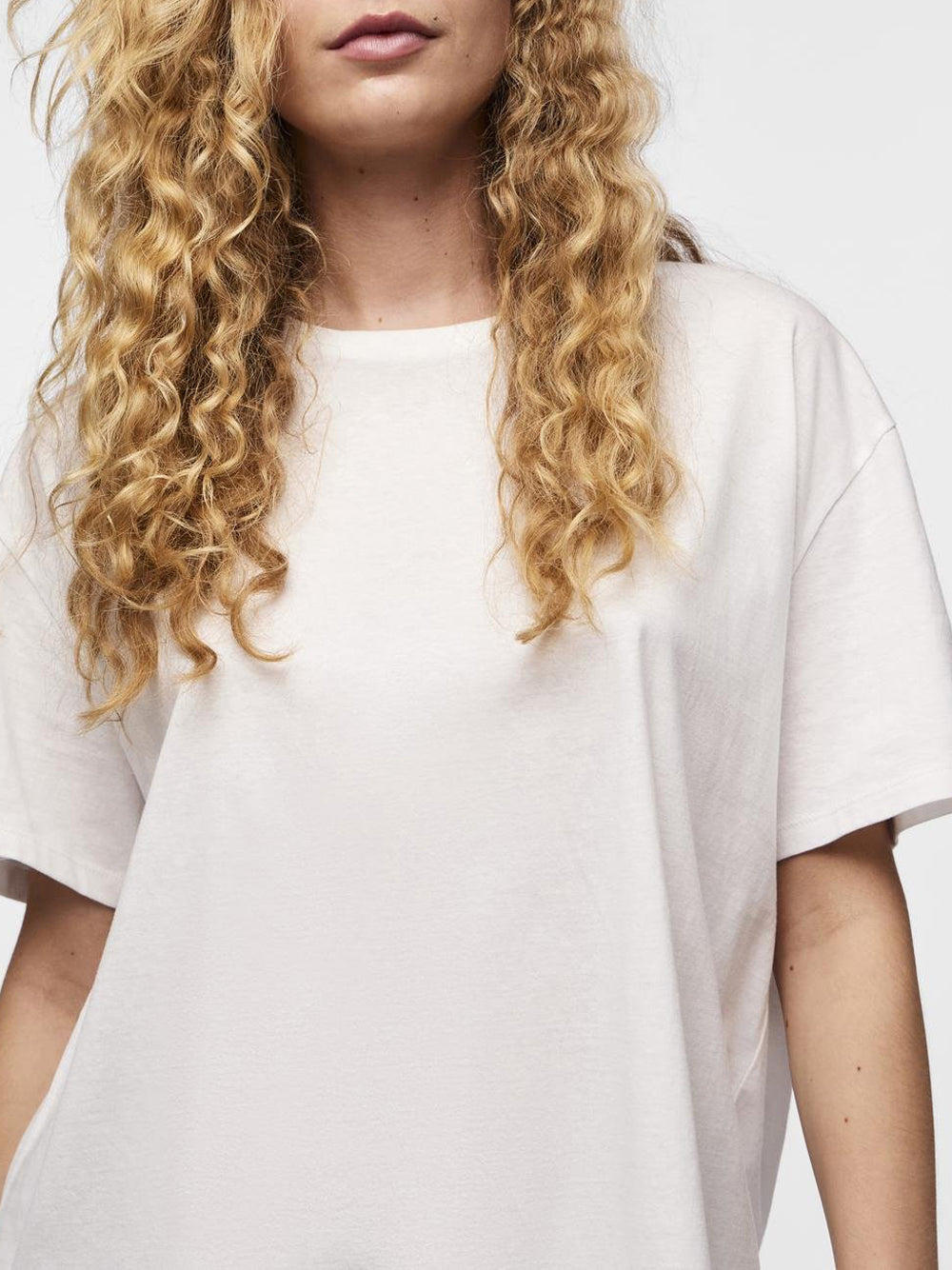 PIECES T-shirt Donna - modello 17146318 Bianco