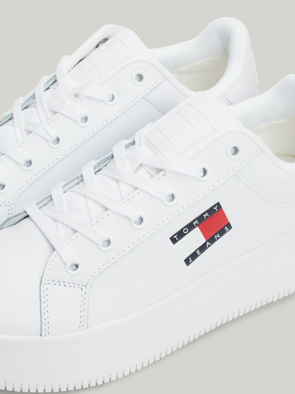 Tommy Hilfiger Tommy Hilfiger Sneakers Tjw Flatform Ess Donna Mod. EN0EN02518 YBS WHITE Bianco