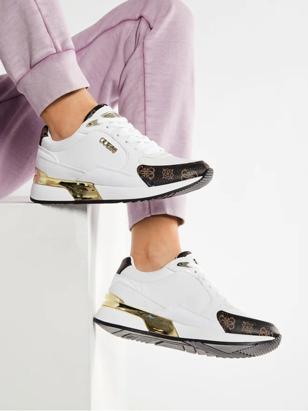 GUESS Sneakers Donna - modello FL5MOXFAL12 Bianco